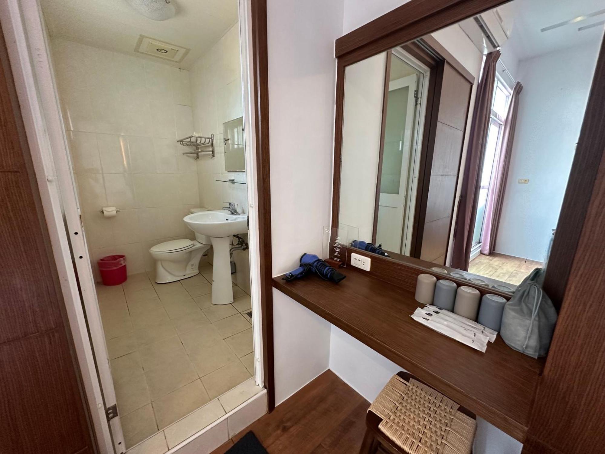 Snore Inn Старе місто Хенчун Екстер'єр фото